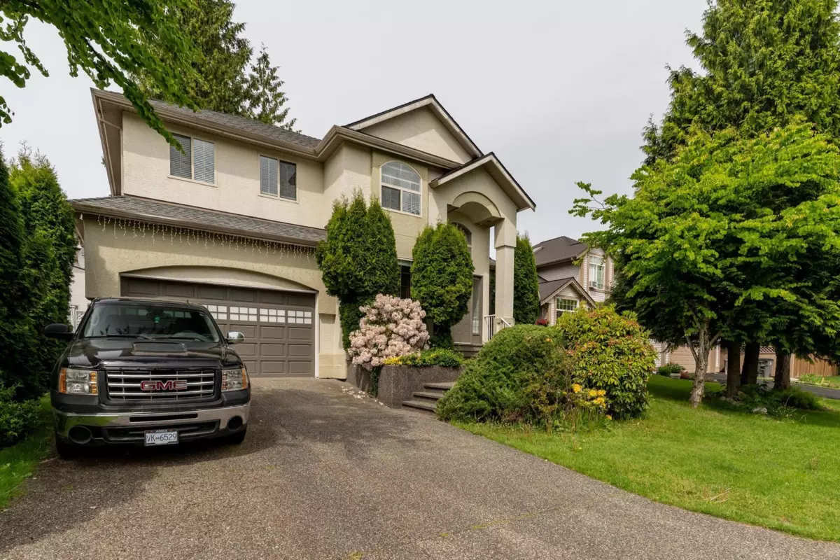 Living Room Photo of 8327 169a Street, Surrey, BC