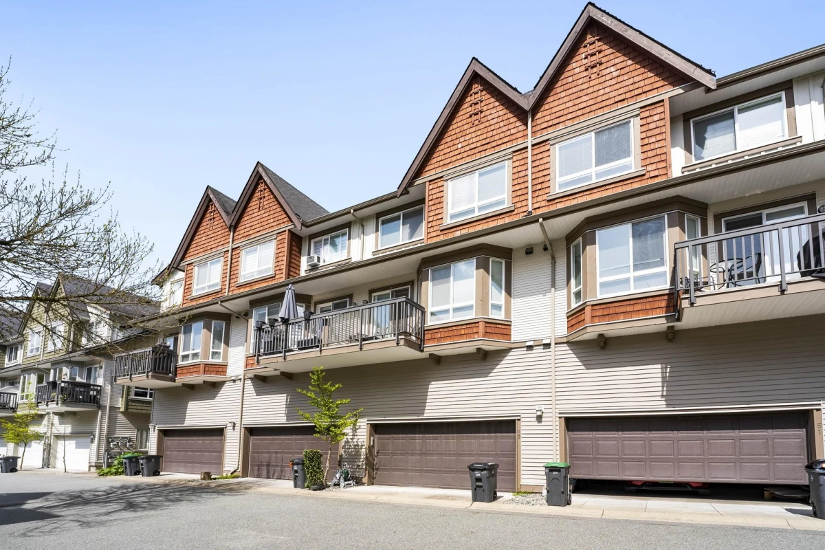 Family Room Photo of 52 7155 189 Street, Surrey, BC