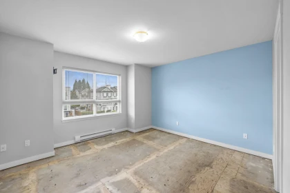 Hallway Photo of 52 7155 189 Street, Surrey, BC