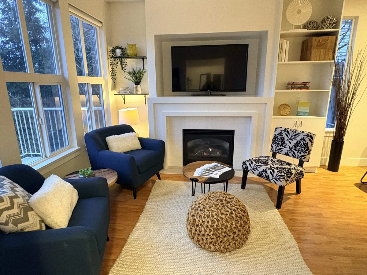 Family Room Photo of 38 35287 Old Yale Road, Abbotsford, BC