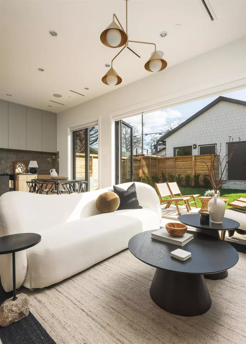 Living Room Photo of 2 2684 Oxford Street, Vancouver, BC