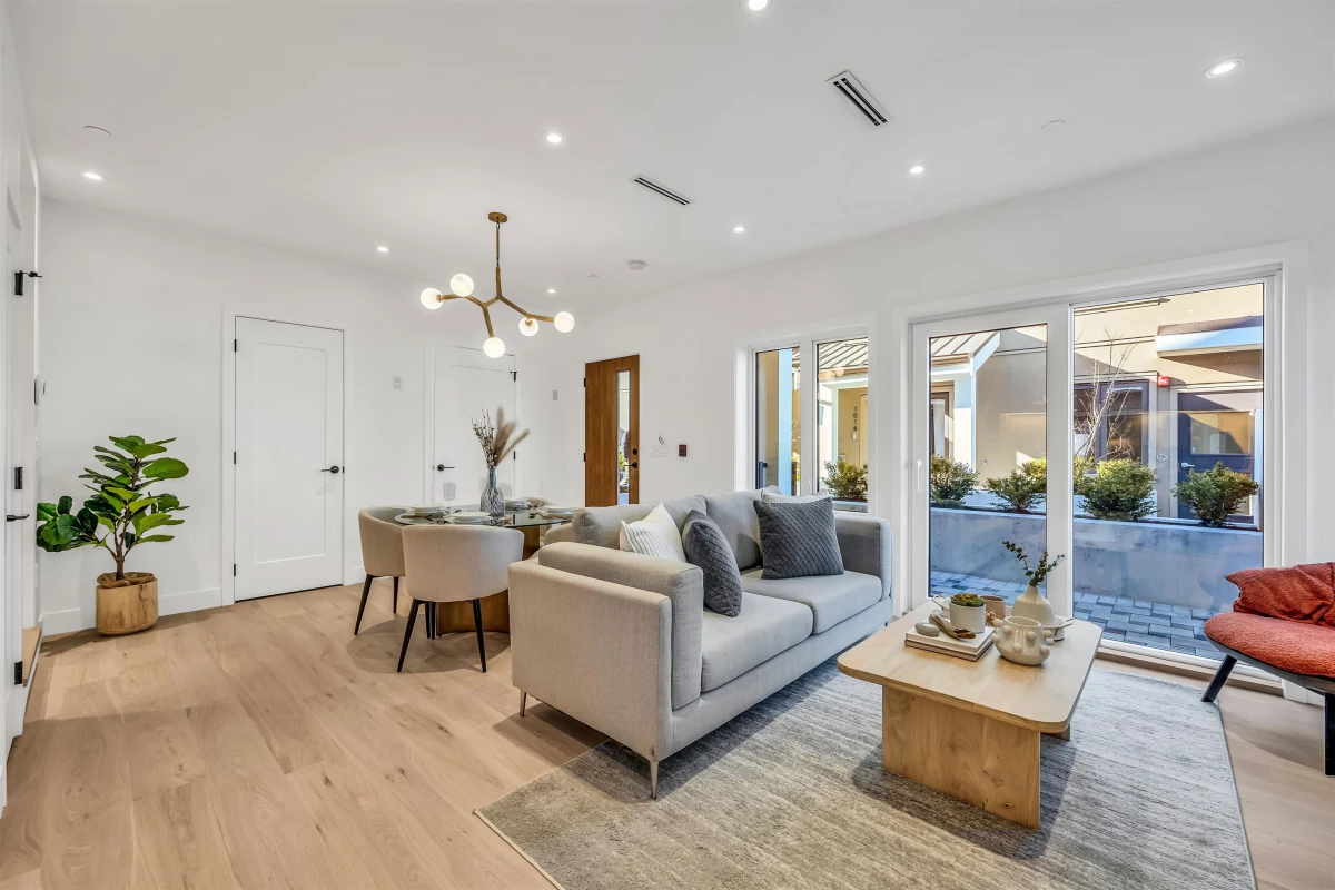 Family Room Photo of 6815 Oak Street, Vancouver, BC