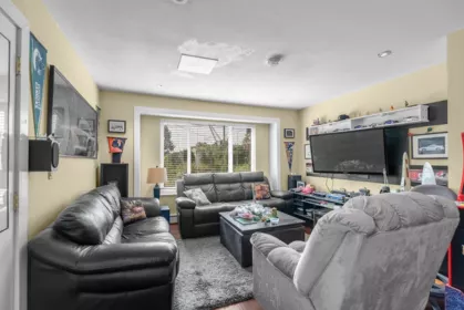 Breakfast Nook Photo of 14075 110a Avenue, Surrey, BC