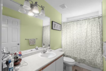Primary Bathroom Photo of 14075 110a Avenue, Surrey, BC