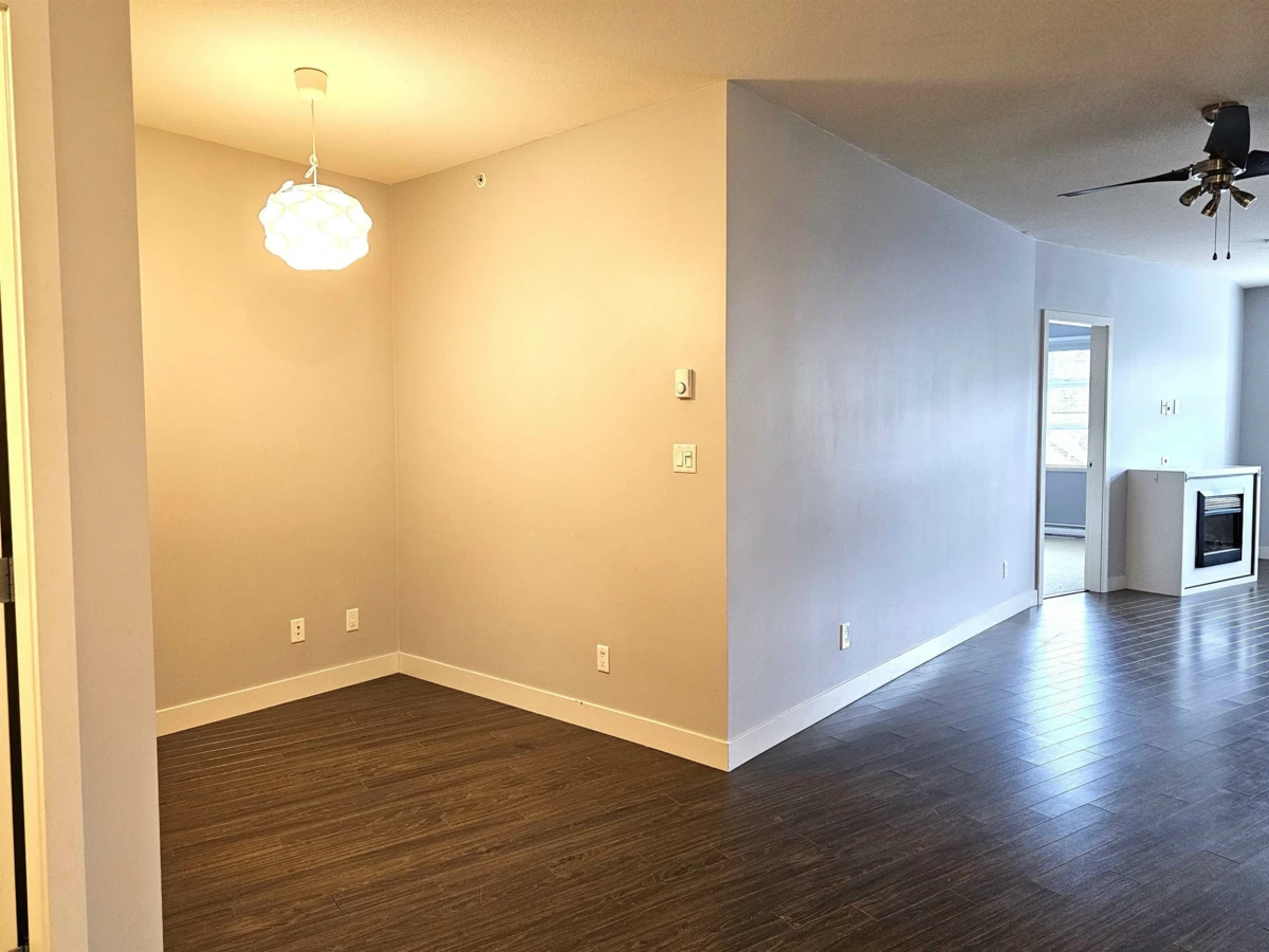 Dining Area Photo of 312 41105 Tantalus Road, Squamish, BC