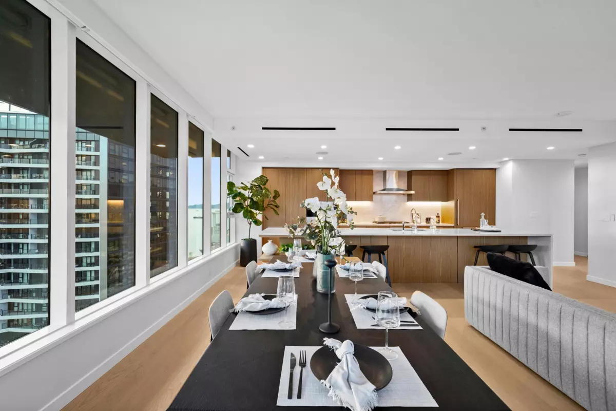Dining Area Photo of 3503 1335 Howe Street, Vancouver, BC