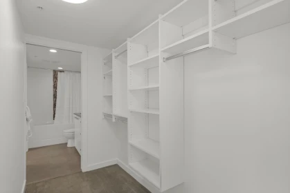 Entry Foyer Photo of 374 2080 W Broadway, Vancouver, BC