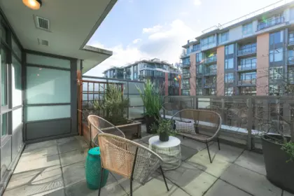 Hot Tub / Spa Photo of 374 2080 W Broadway, Vancouver, BC