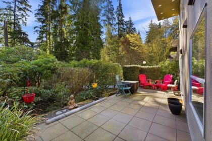 104 1500 Ostler Court, North Vancouver, BC, North Vancouver — Apartment/Condo for sale