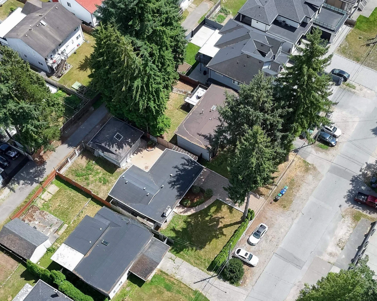 Family Room Photo of 9714 131 Street, Surrey, BC