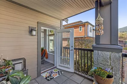 Hallway Photo of 207 116 W 23rd Street, North Vancouver, BC