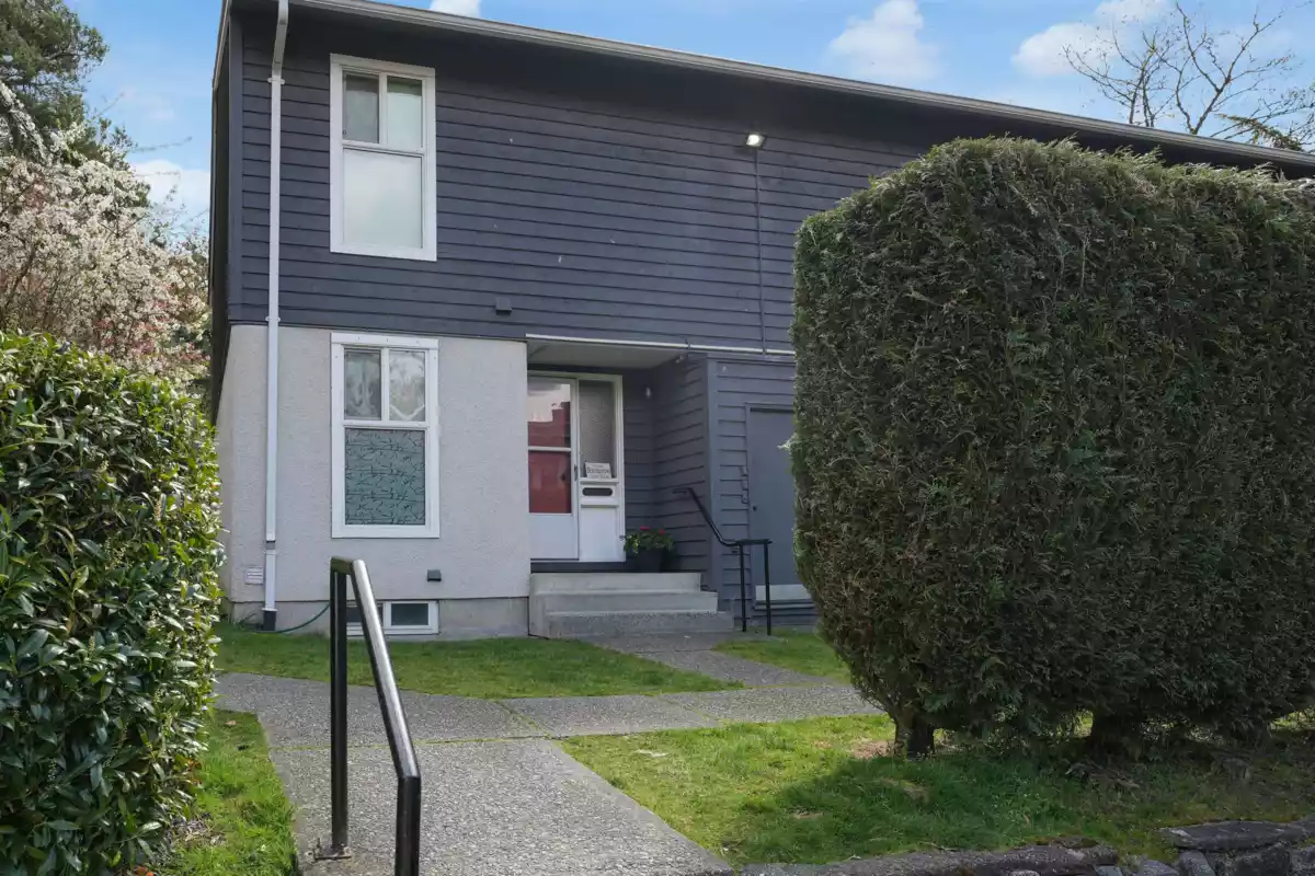 Family Room Photo of 25 315 Schoolhouse Street, Coquitlam, BC