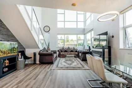 304 2225 Holdom Avenue, Burnaby, BC, Burnaby — Townhouse for sale