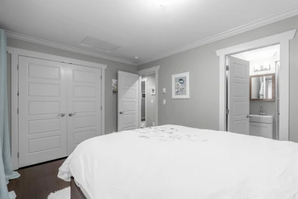 Primary Bathroom Photo of 937 Thermal Drive, Coquitlam, BC