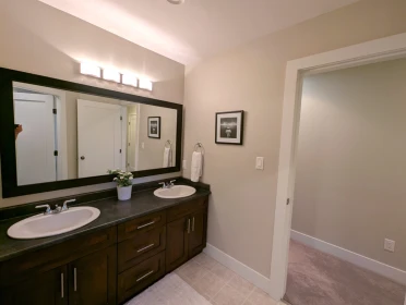 Entry Foyer Photo of 43350 Hillkeep Place, Chilliwack, BC