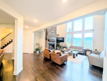 Kitchen Island Photo of 43350 Hillkeep Place, Chilliwack, BC