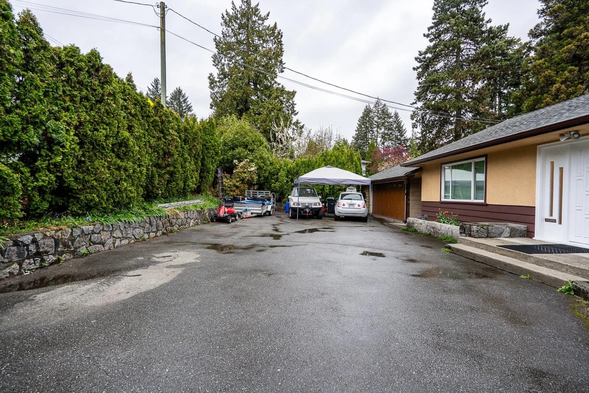 Living Room Photo of 1440 Mountain Highway, North Vancouver, BC