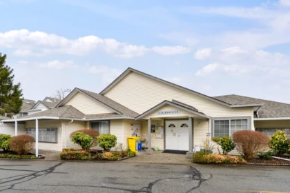 Swimming Pool Photo of 1008 21937 48 Avenue, Langley, BC