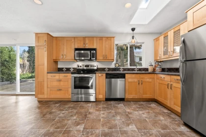Kitchen Photo of 4132 204b Street, Langley, BC