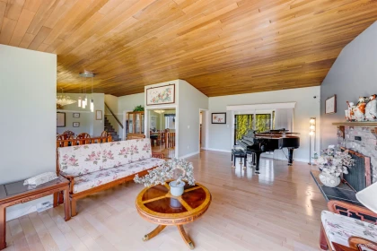 Hallway Photo of 11761 Cascade Drive, Delta, BC