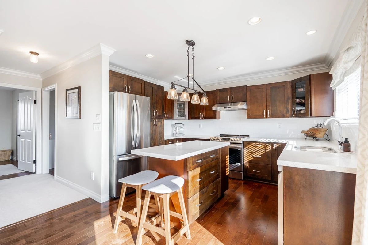 Family Room Photo of 6031 189a Street, Surrey, BC
