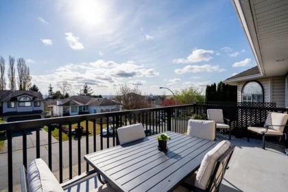 Breakfast Nook Photo of 6031 189a Street, Surrey, BC