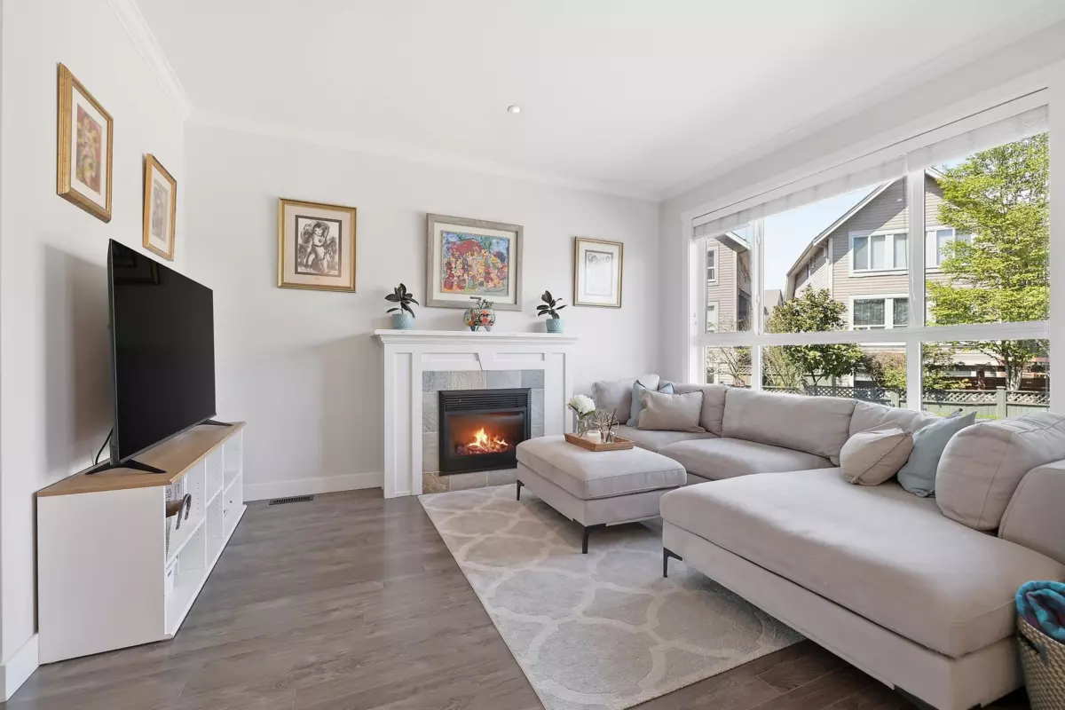 Living Room Photo of 82 7780 170 Street, Surrey, BC
