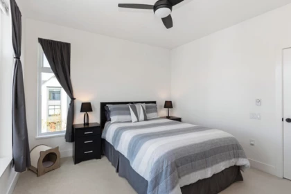 Basement Recreation Room Photo of 102 17568 57a Avenue, Surrey, BC