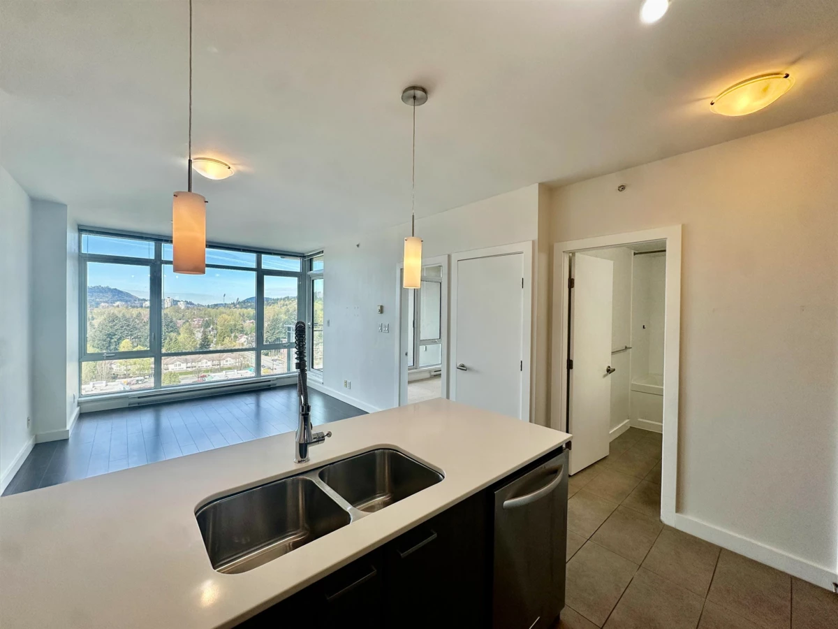 Dining Area Photo of 1708 2955 Atlantic Avenue, Coquitlam, BC
