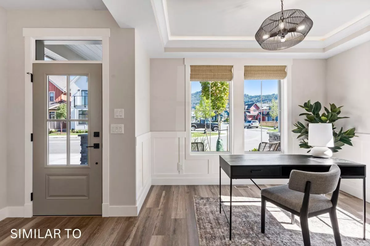 Living Room Photo of 103 46211 Promontory Road, Chilliwack, BC