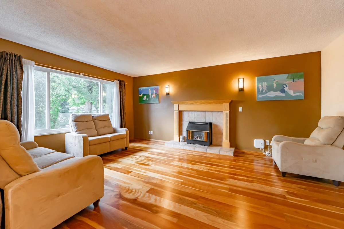 Dining Area Photo of 10216 142a Street, Surrey, BC