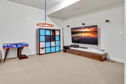 Entry Foyer Photo of 27 3122 160 Street, Surrey, BC