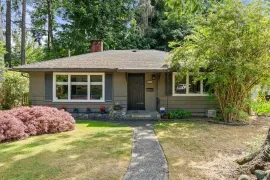 2010 Mackay Avenue, North Vancouver, BC
