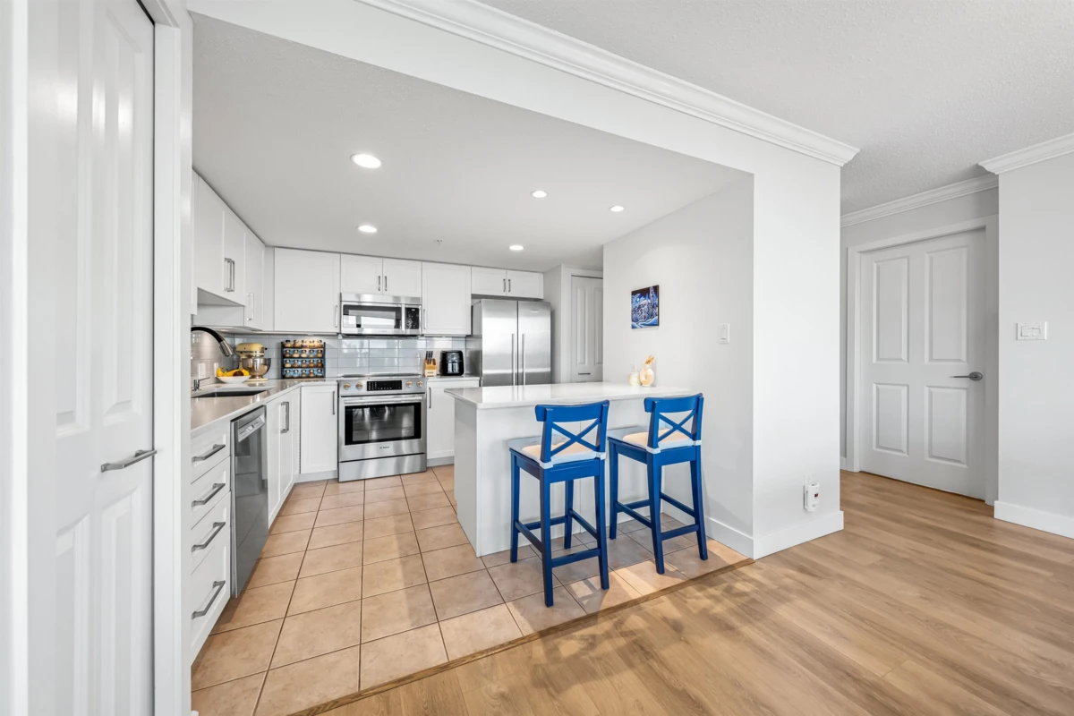 Dining Area Photo of 1801 615 Hamilton Street, New Westminster, BC