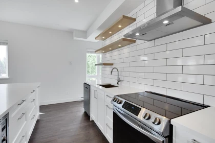 Kitchen Island Photo of 65 1419 Mccallum Road, Abbotsford, BC
