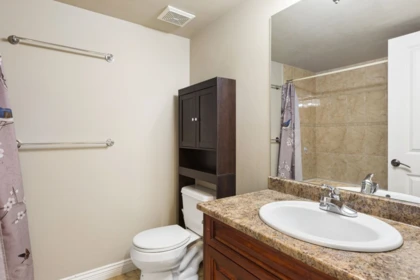 Hot Tub / Spa Photo of 250 E 17th Street, North Vancouver, BC