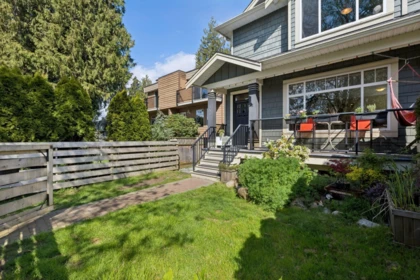250 E 17th Street, North Vancouver, BC, North Vancouver — Half Duplex for sale