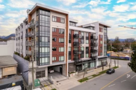 203 1496 Charlotte Road, North Vancouver, BC