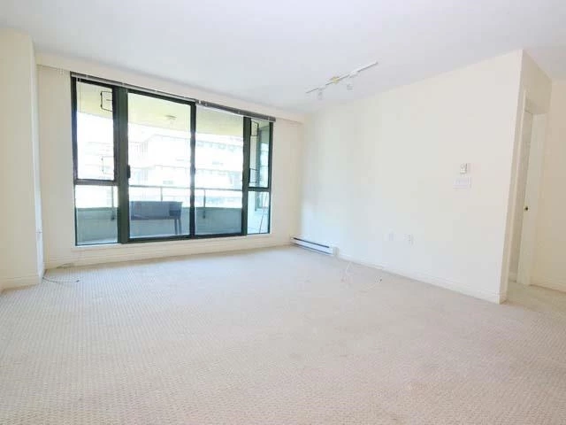 Family Room Photo of 1510 7380 Elmbridge Way, Richmond, BC