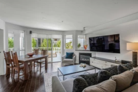 207 122 E 3rd Street, North Vancouver, BC