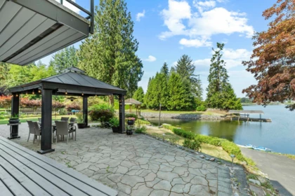 Garden / Landscaping Photo of 9233 Hayward Street, Mission, BC