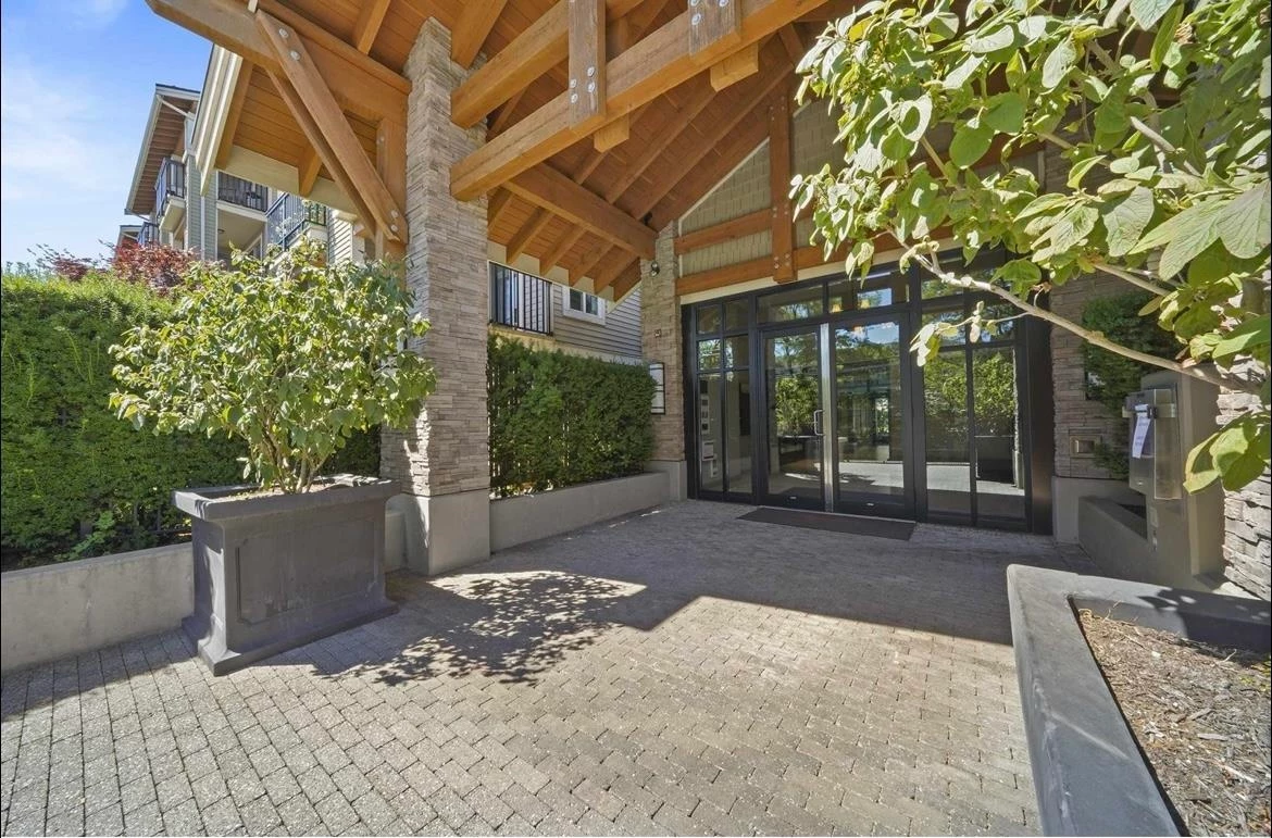 Exterior Rear Photo of 305 21009 56 Avenue, Langley, BC