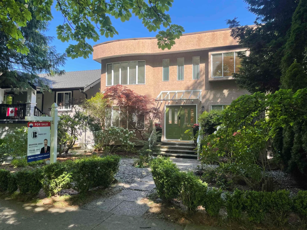 Exterior Rear Photo of 2945 W 12th Avenue, Vancouver, BC