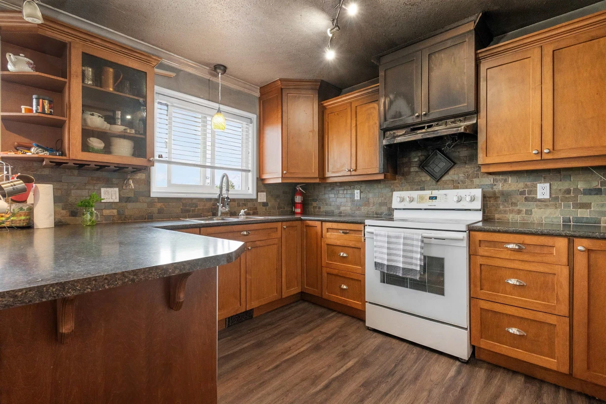 Dining Area Photo of 8683 Tilston Street, Chilliwack, BC