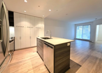 104 10581 140 Street, Surrey, BC, Surrey — Apartment/Condo for sale