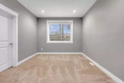 Entry Foyer Photo of 2775 Mccallum Road, Abbotsford, BC