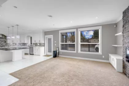 Kitchen Island Photo of 2775 Mccallum Road, Abbotsford, BC