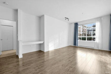 208 608 Como Lake Avenue, Coquitlam, BC, Coquitlam — Apartment/Condo for sale