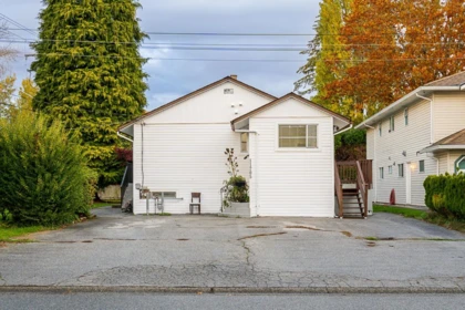Front Yard Photo of 11205 78a Avenue, Delta, BC