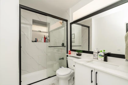 Guest Bathroom Photo of 11205 78a Avenue, Delta, BC